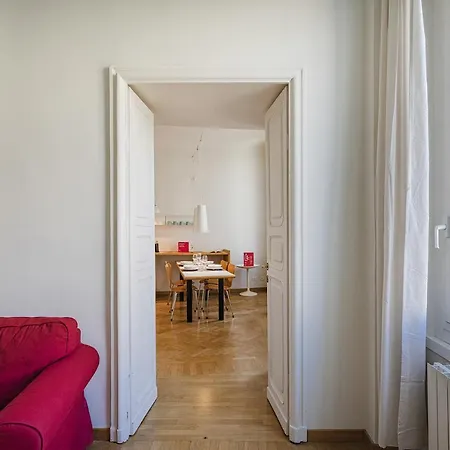 Apartment Cairoli Stylish By Wonderful Italy Genoa